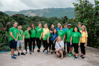 Nine Miles of Smiles volunteers in Jamaica