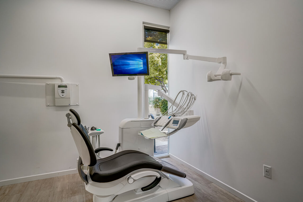 Cupertino-Family-Dental-Dr-Lo-5
