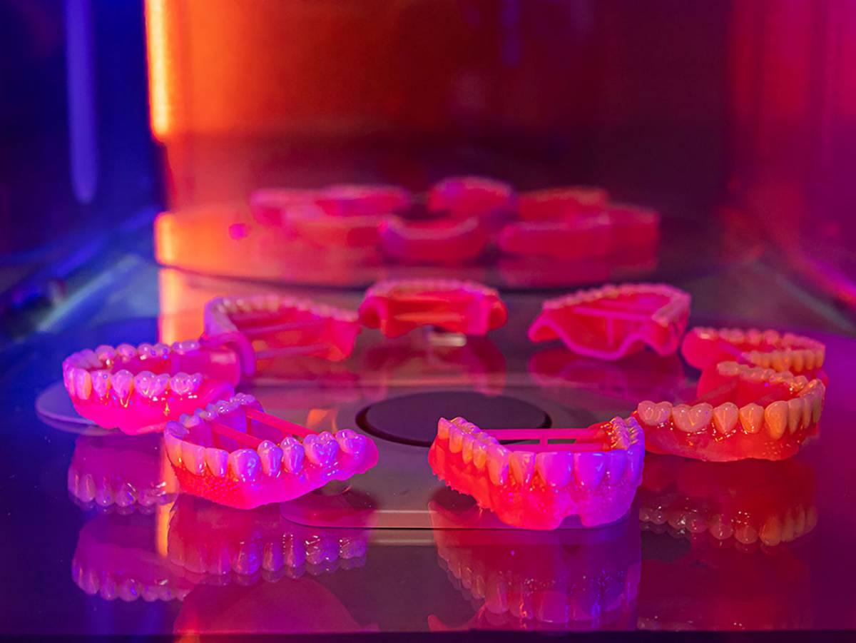 LAB l Product l Digital Cure Unit l Close Up