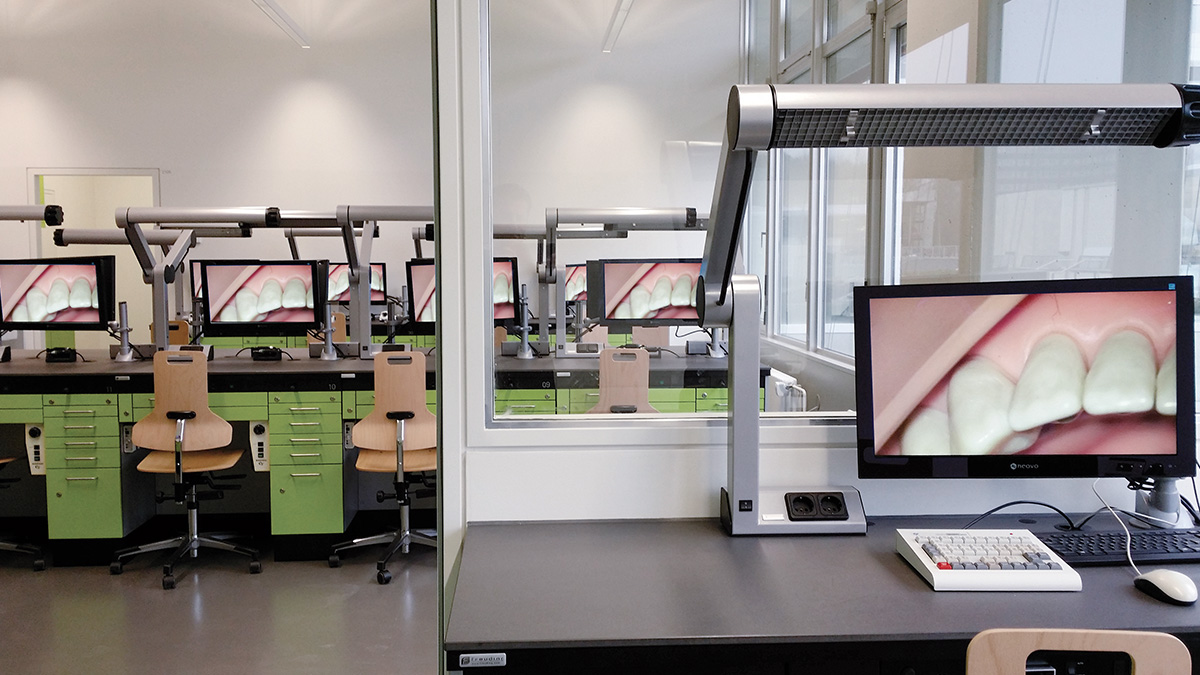 Multimedia collaboration system in training room