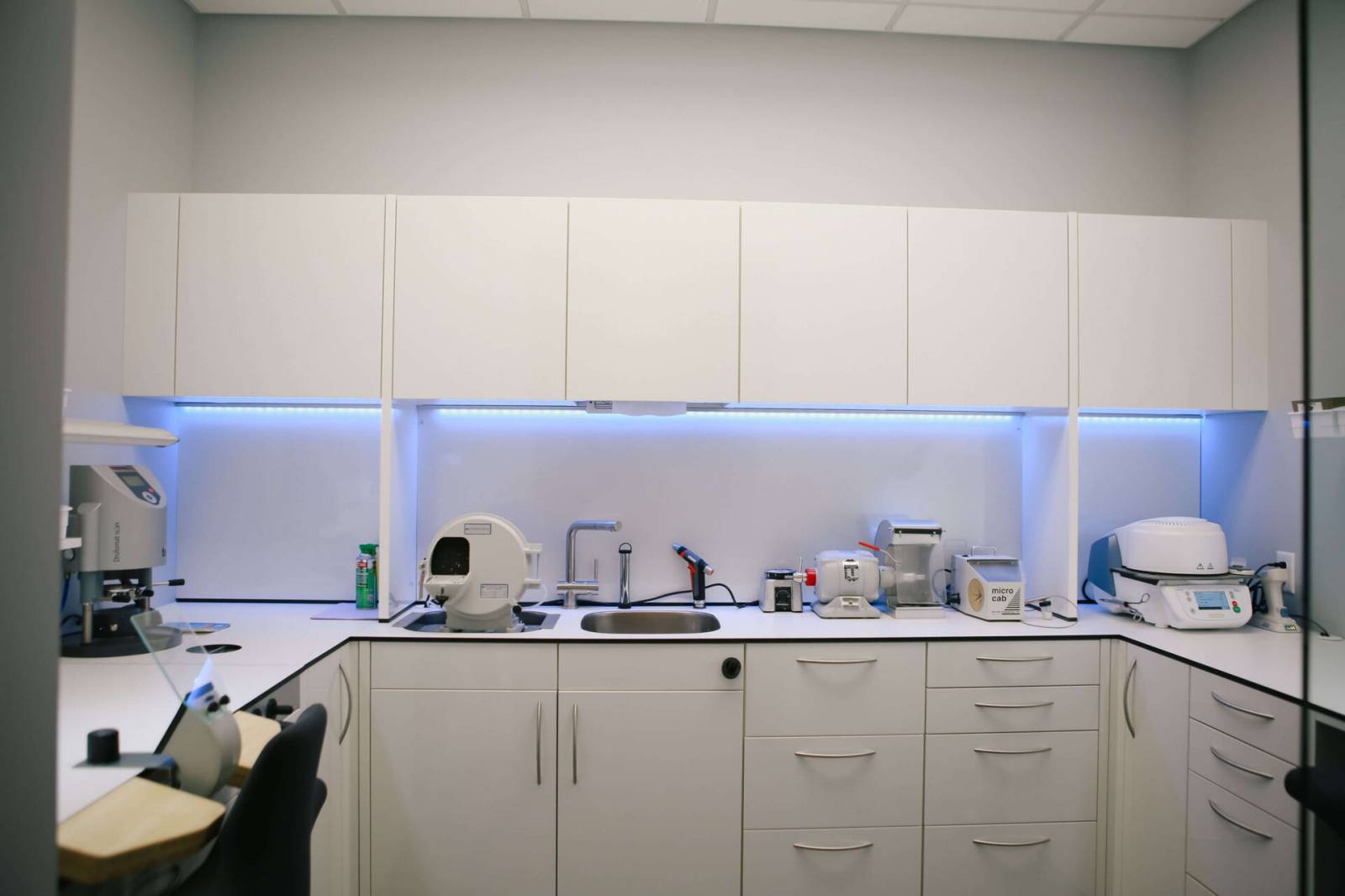 Dr Apekian Lab