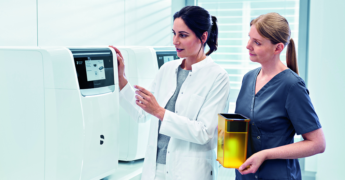 Un dentista empleando Primeprint
