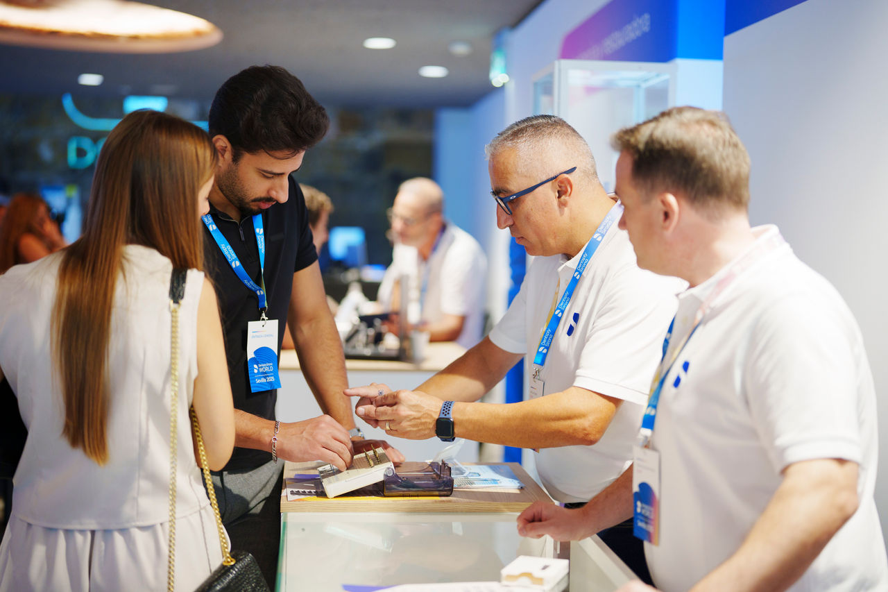 Sevilla 19 y 20/09/2025 Dentsply Sirona World
FOTO: Pepo Herrera
www.pepoherrera.com
IG: @pepo_herrera