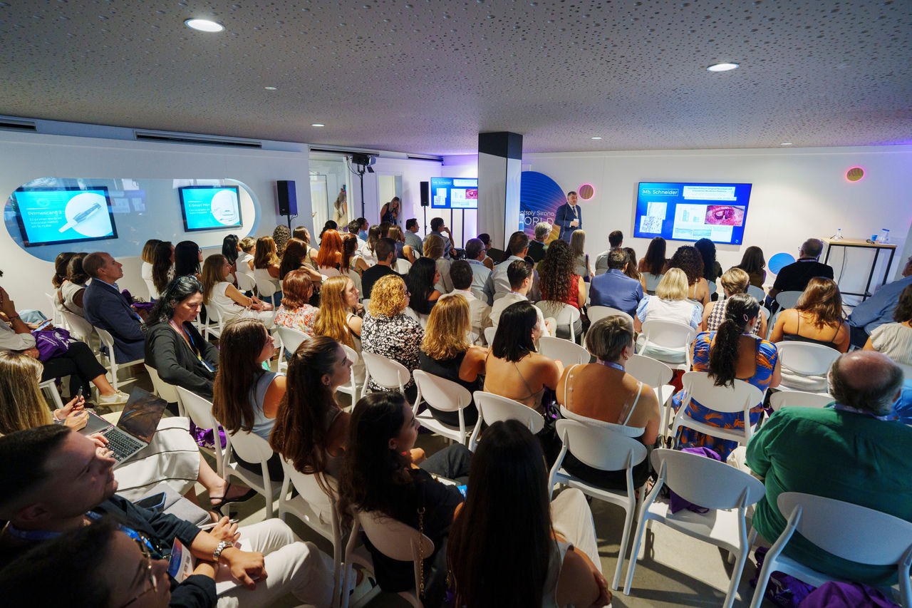 Sevilla 19 y 20/09/2025 Dentsply Sirona World
FOTO: Pepo Herrera
www.pepoherrera.com
IG: @pepo_herrera