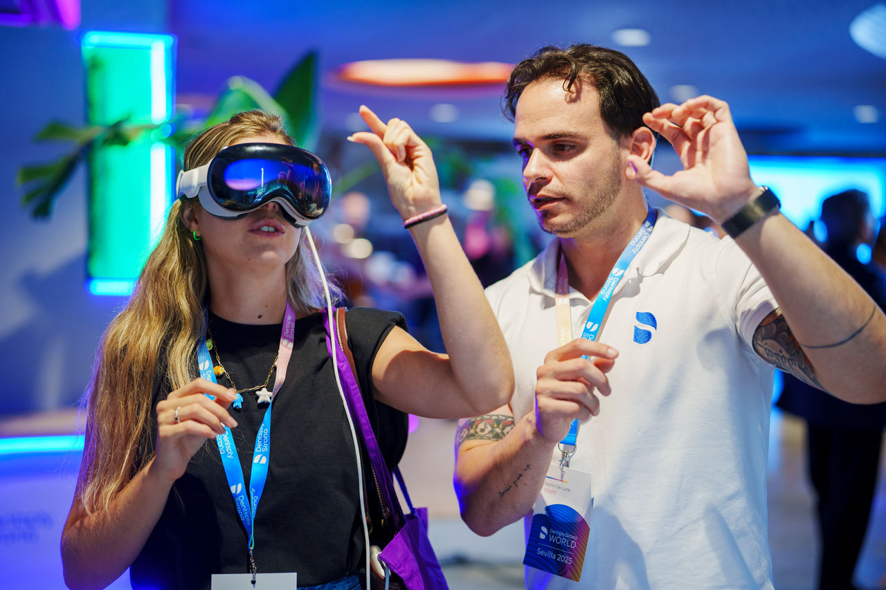 Sevilla 19 y 20/09/2025 Dentsply Sirona World
FOTO: Pepo Herrera
www.pepoherrera.com
IG: @pepo_herrera